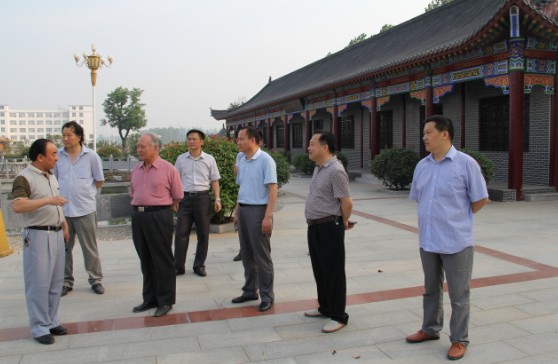 ������һ�������زιۿ�������Ļ�����